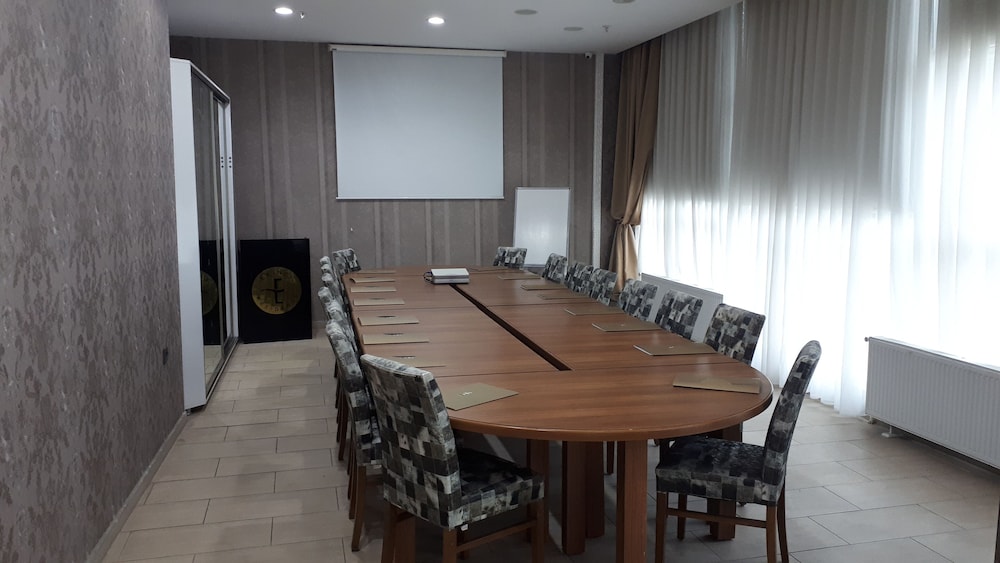 EKINCI RESIDENCE 38/47