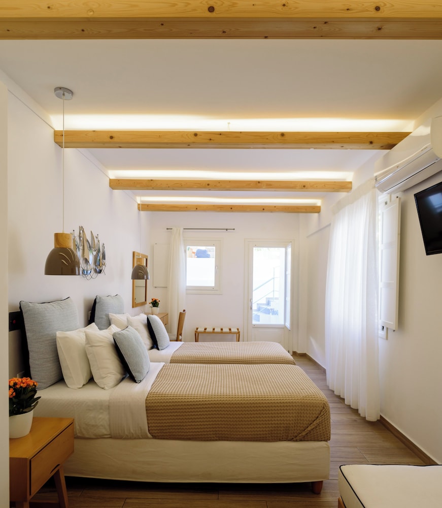 Karidis Hotel 20/48