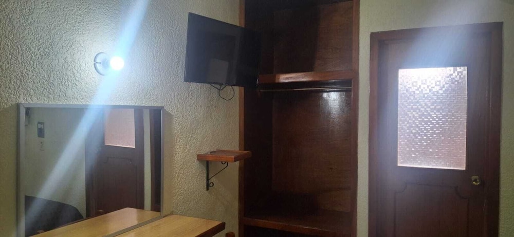 SUITE HOTEL MARIA DE LA LUZ 19/41
