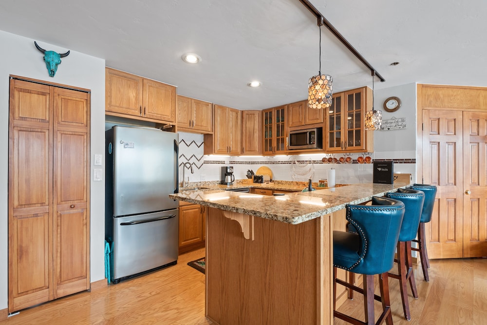 The Vail Spa Condominiums 63/76