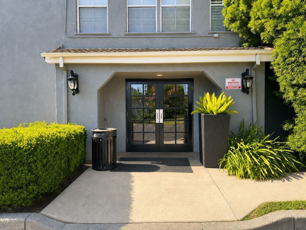 Hotel Indigo Napa Valley 4/62