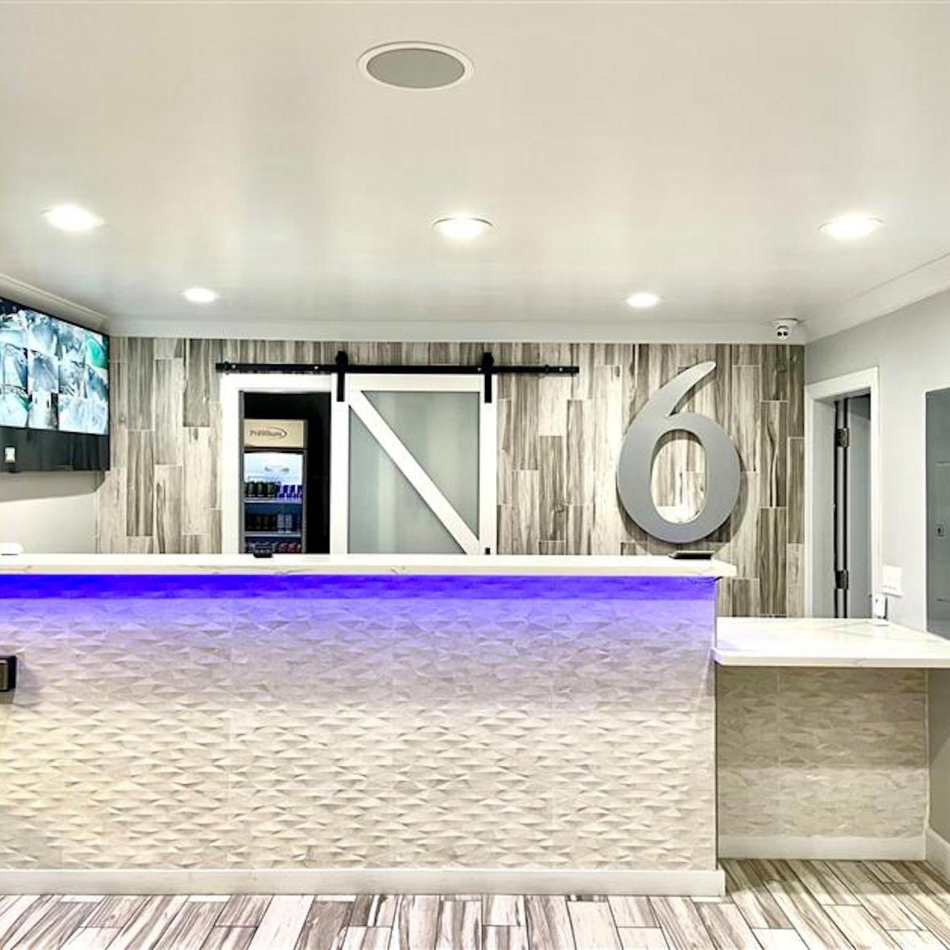 Lobby at Motel6 Yuba City, CA, YUBA CITY - CA