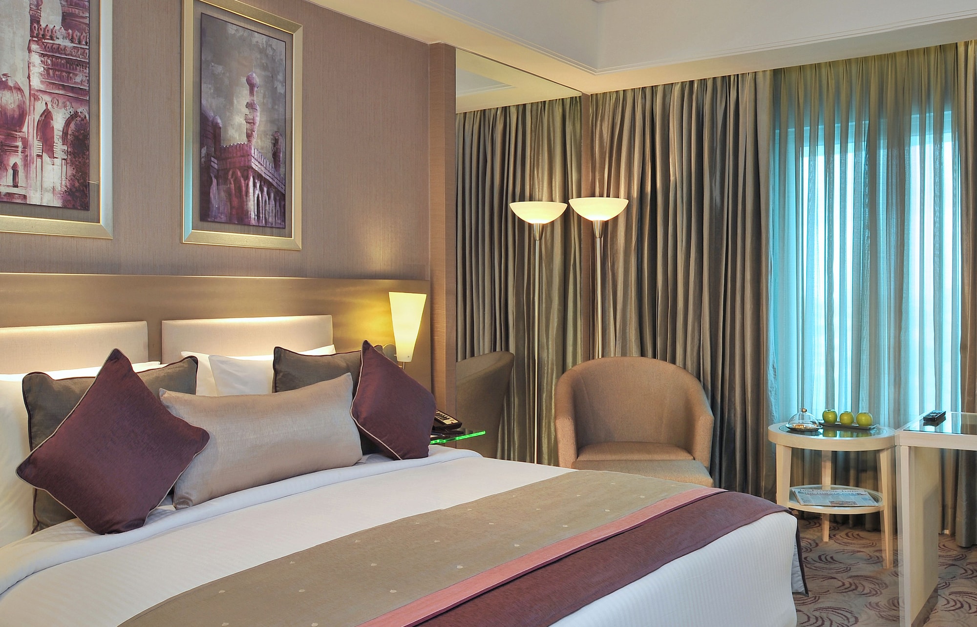 Premium, Twin Beds, Radisson Hyderabad Hitec City 5/10