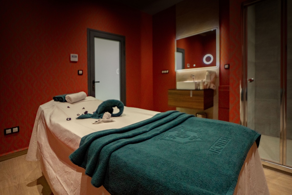 AD Hotel, Hydra 39/58