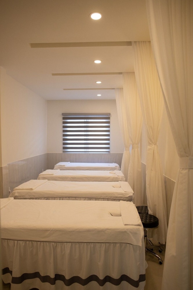 Ruby Hotel Ben Thanh 13/26