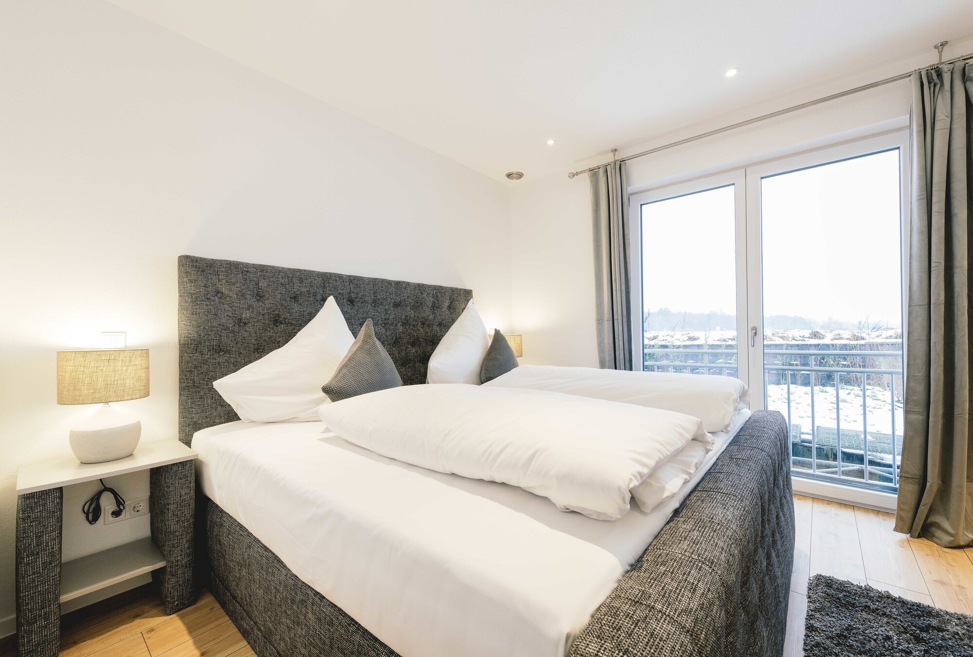 DELUXE, SUITE, KING BED, PRIVATE BATHROOM