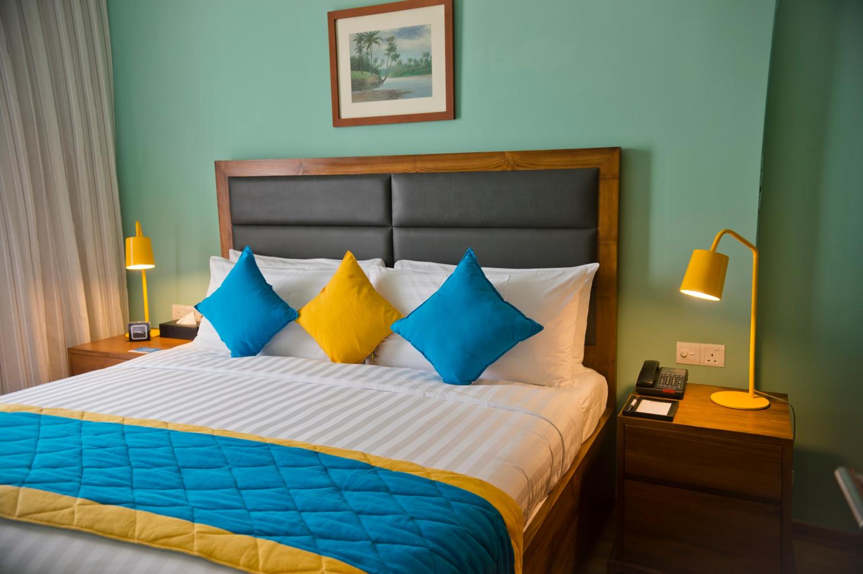 Room at Ocean Edge Suites, COLOMBO