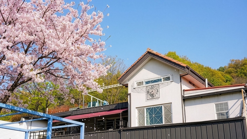 Ga Pyeong Four Season Pension 2/50