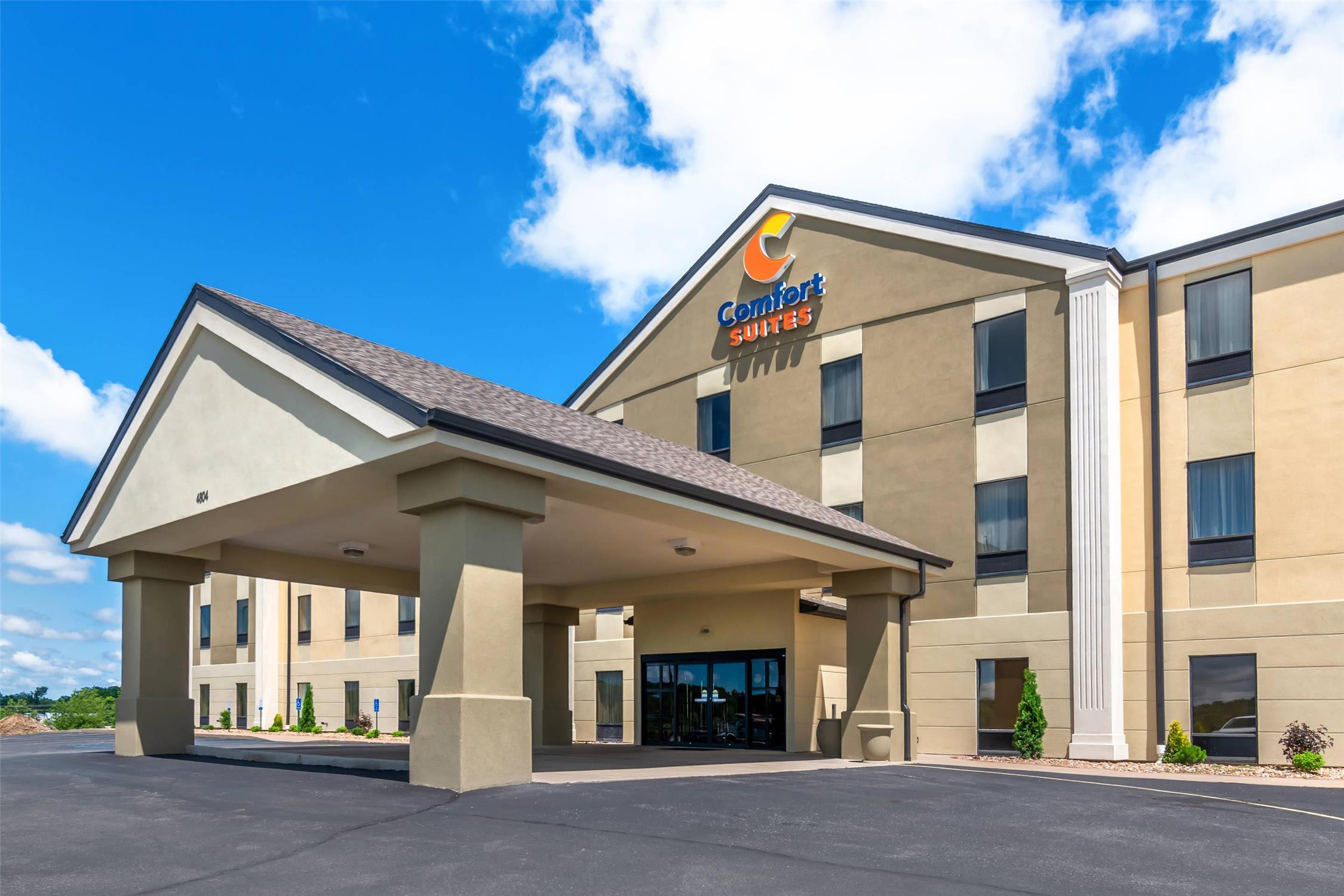 Comfort Suites Jefferson City, MO 15/19