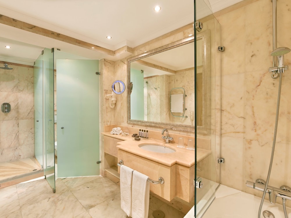 Ria Park Hotel & Spa 72/74