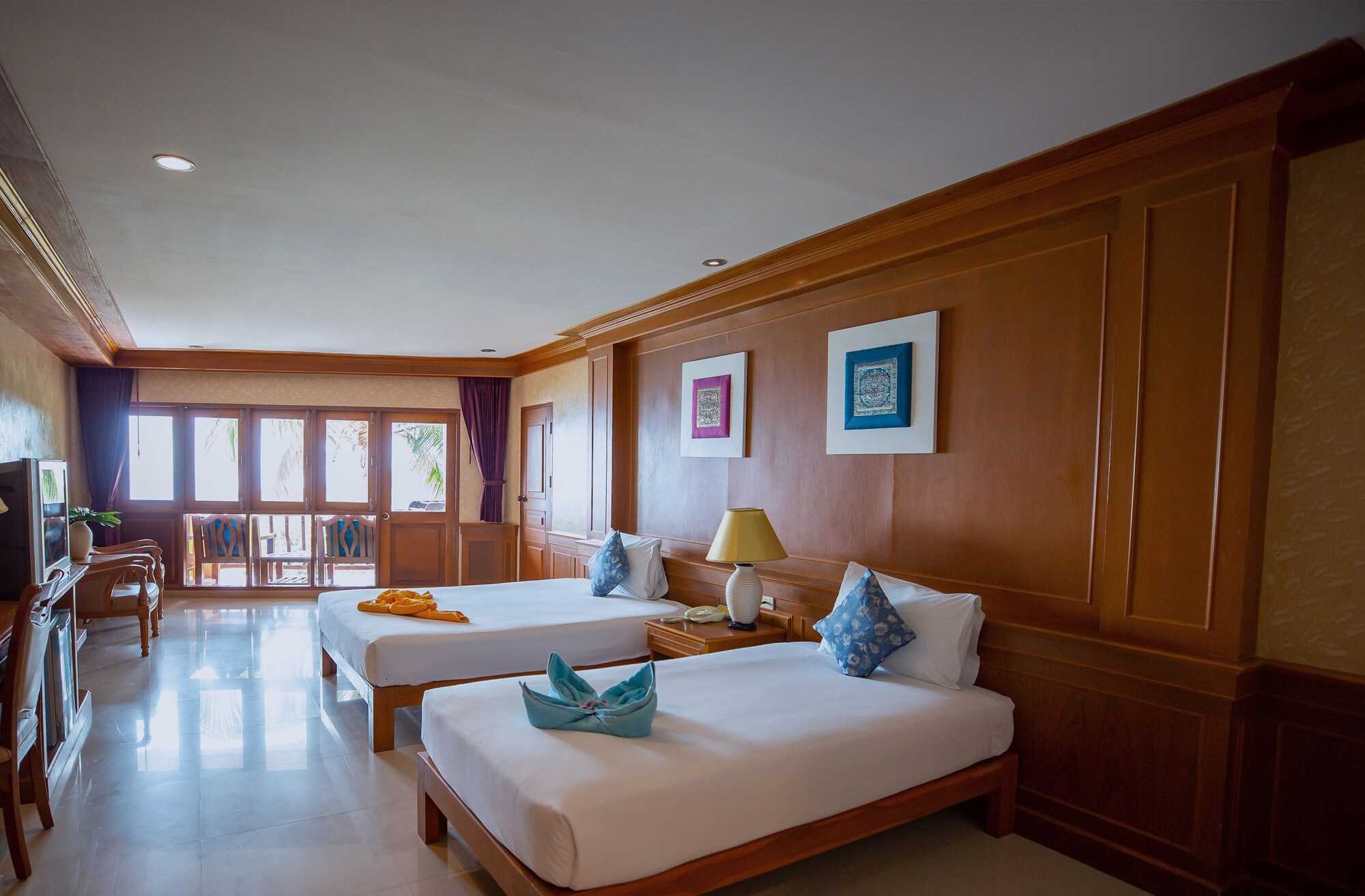 DELUXE, SEA VIEW