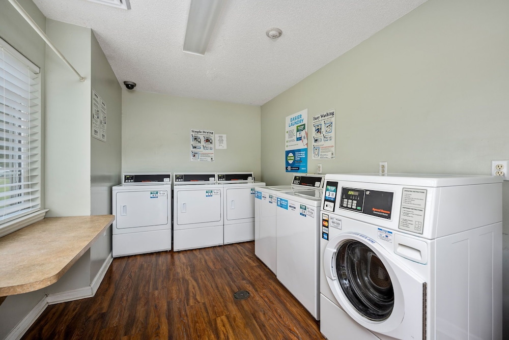 Affordable Suites 10/57