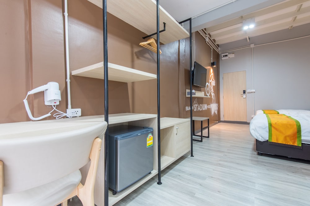 Siam Stadium Hostel 35/54