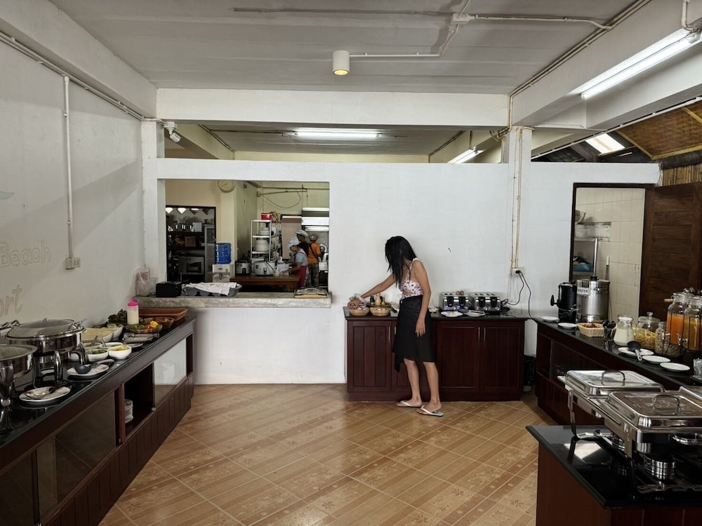 Wind Beach Resort 12/51