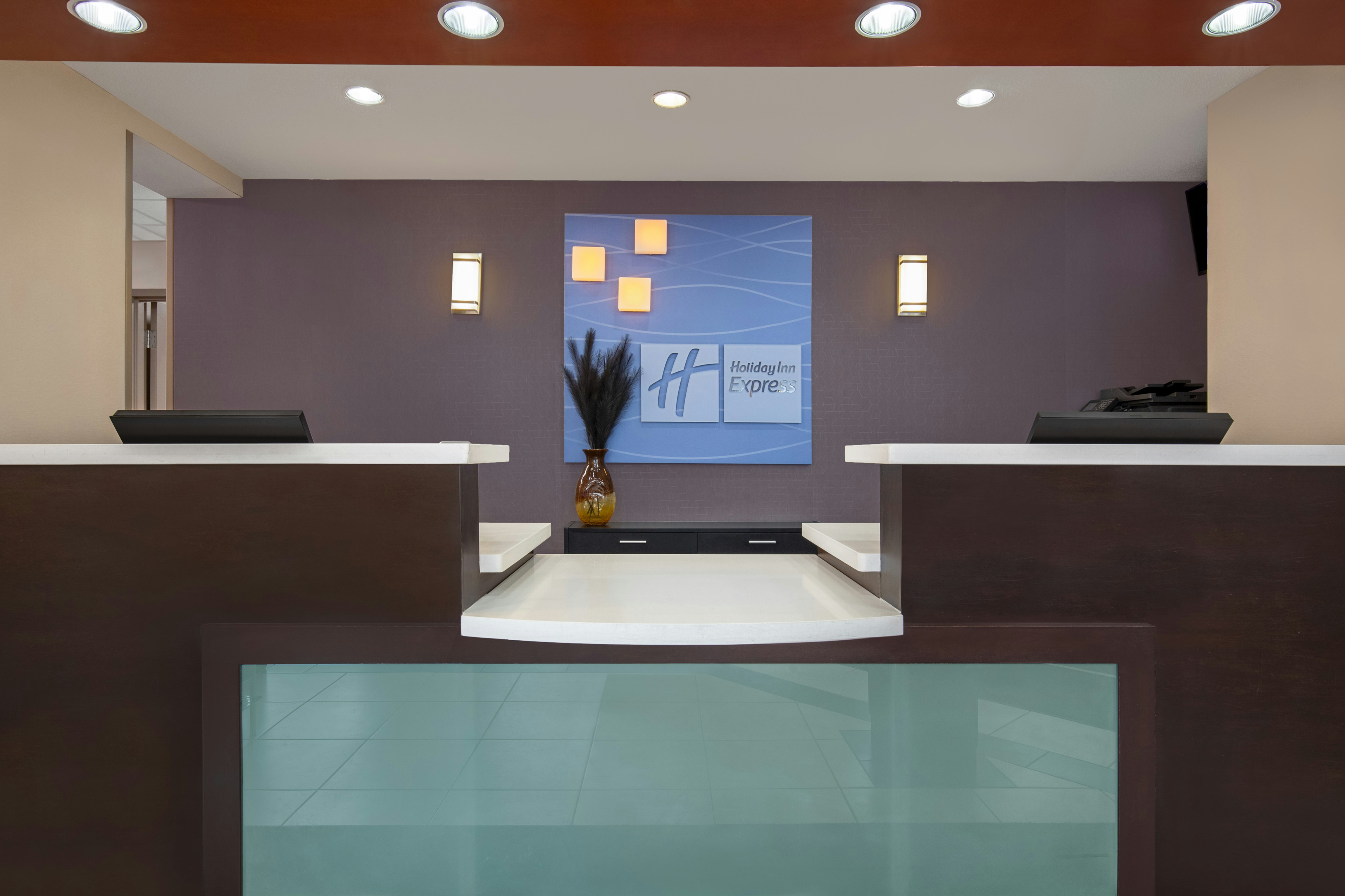 Holiday Inn Express Barrie 10/75