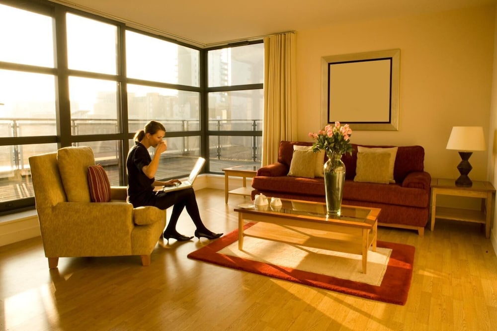 Marlin Apartments Canary Wharf 43/50
