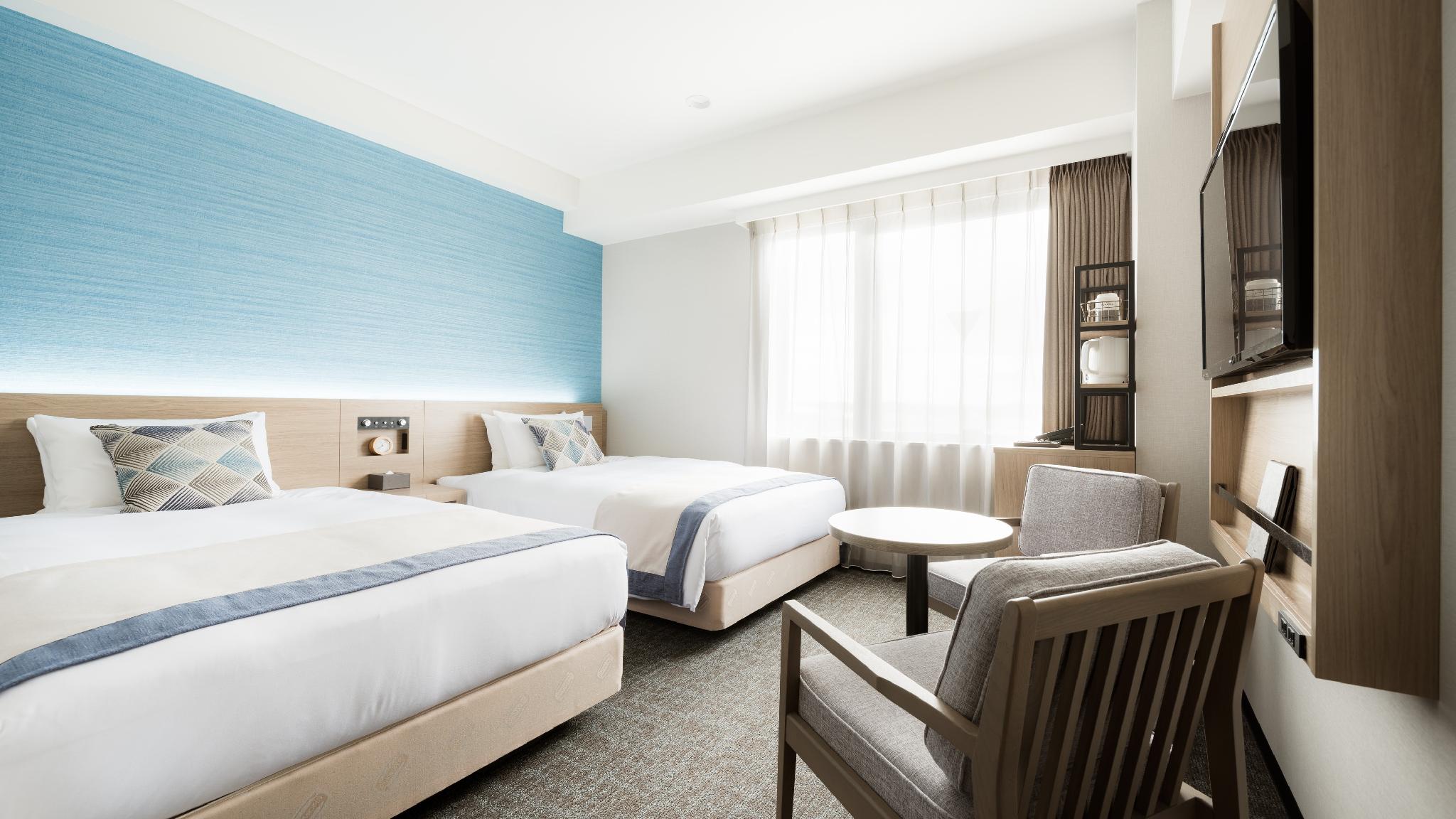 ROOM, TRIPLE