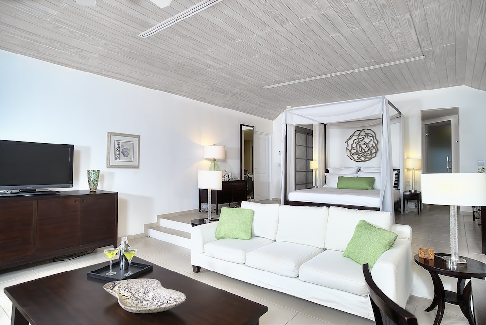Carlisle Bay Resort 27/81