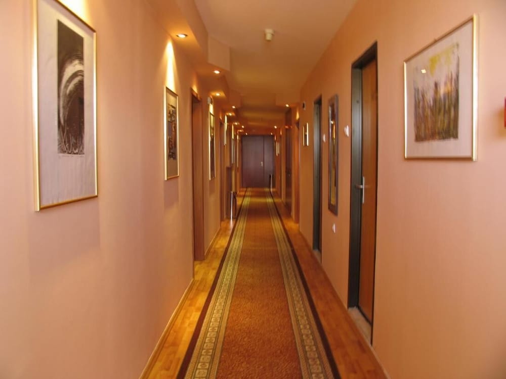 Hotel Square 49/55