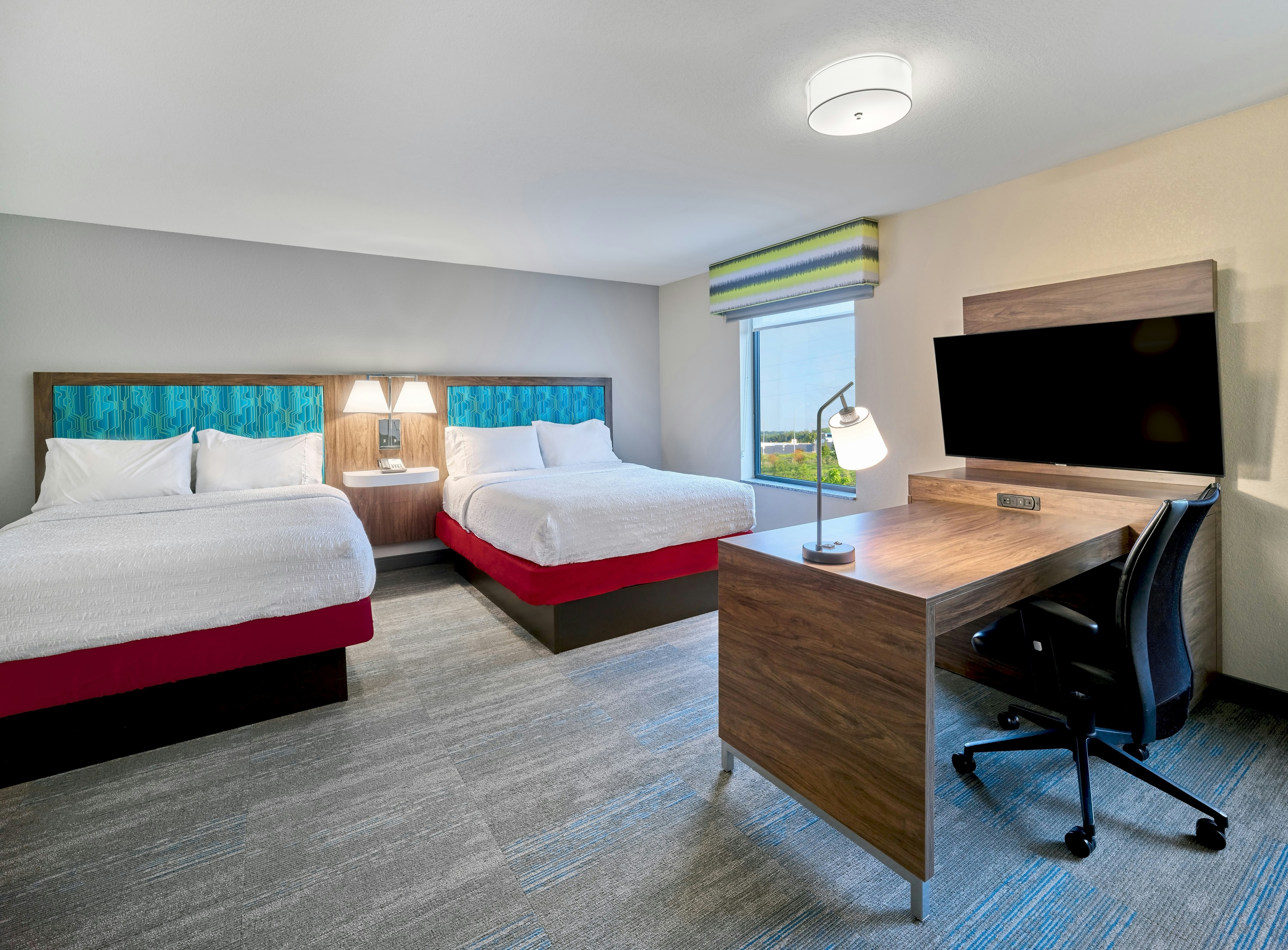 استوديو بسريرين كوين، HAMPTON INN OMAHA MIDTOWN-AKSARBEN AREA 3/8