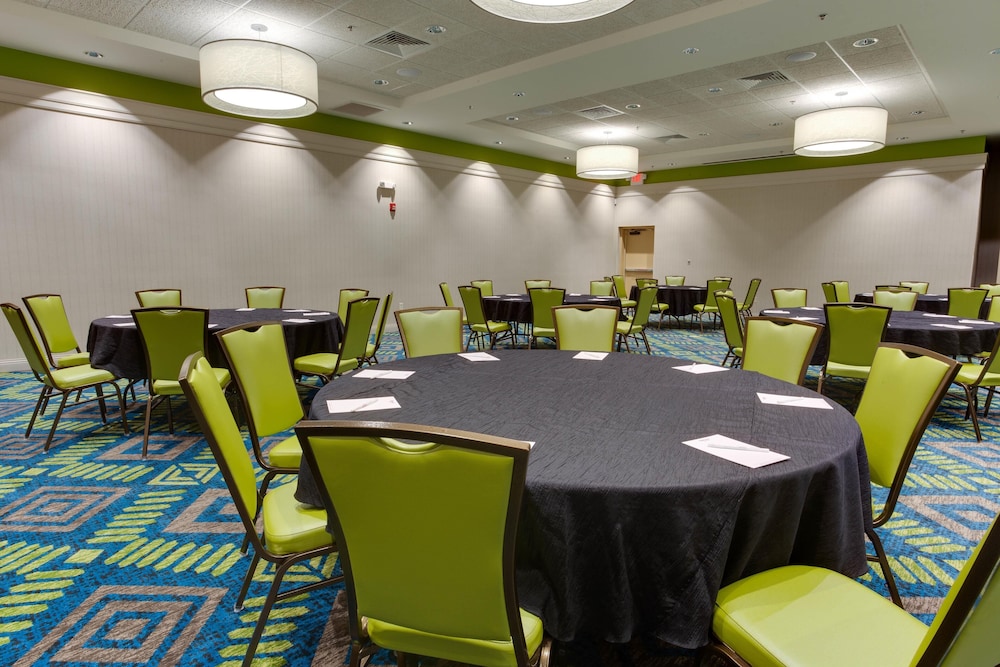 Drury Plaza Hotel Columbia East 38/50