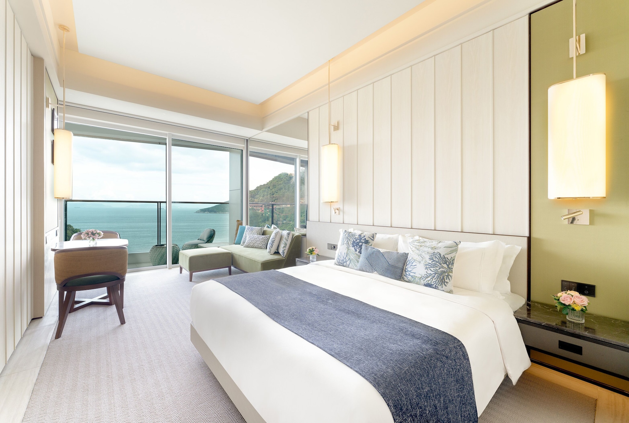 Room at The Fullerton Ocean Park Hotel Hong Kong, HONG KONG ISLAND