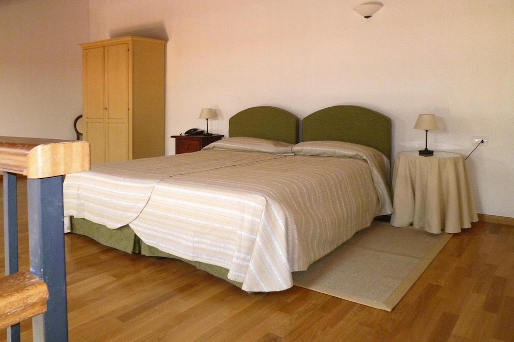 Poggio all Agnello Sport and Active Holidays 18/50