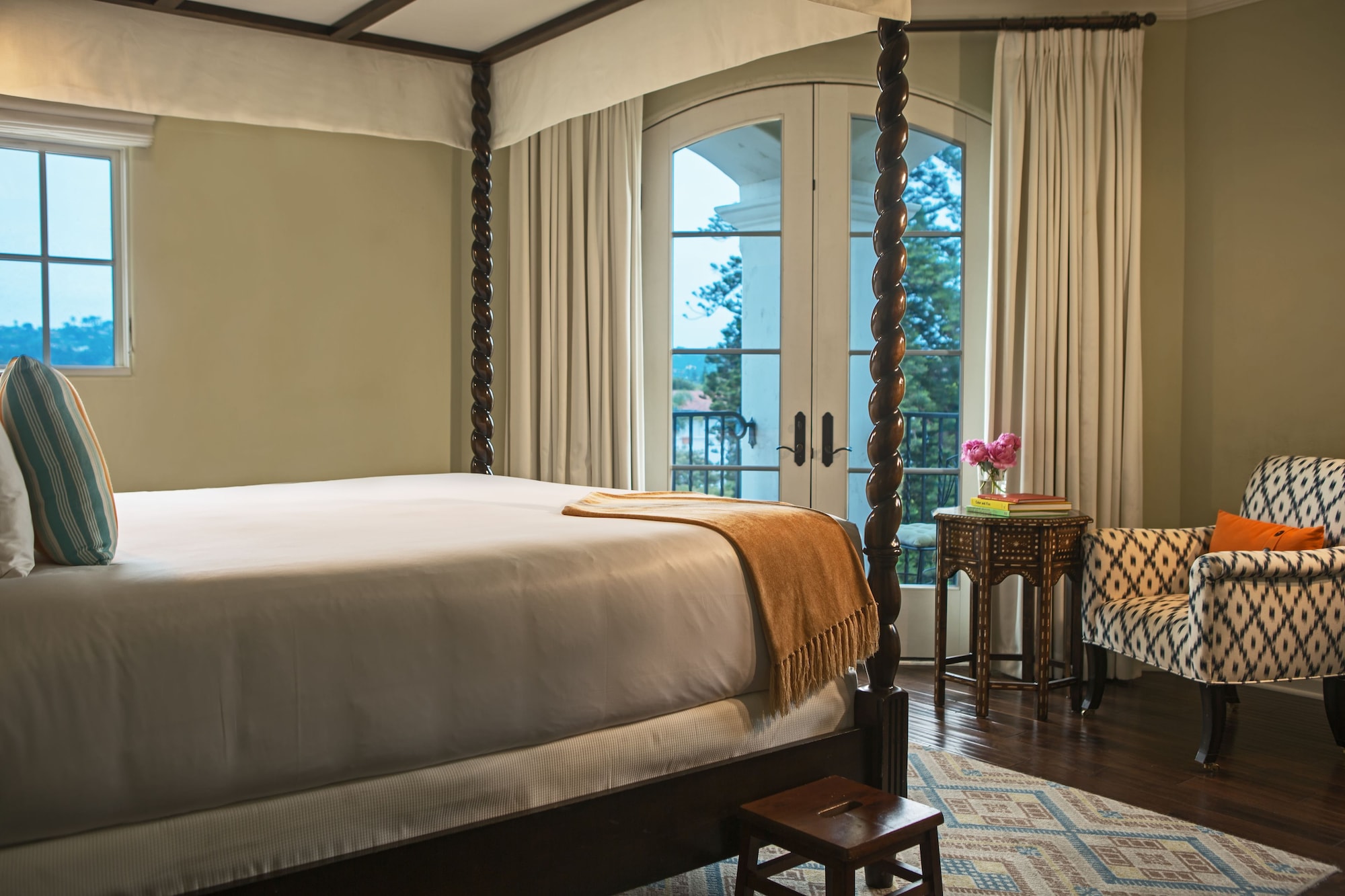 Room, King Bed, French Balcony, Balcony