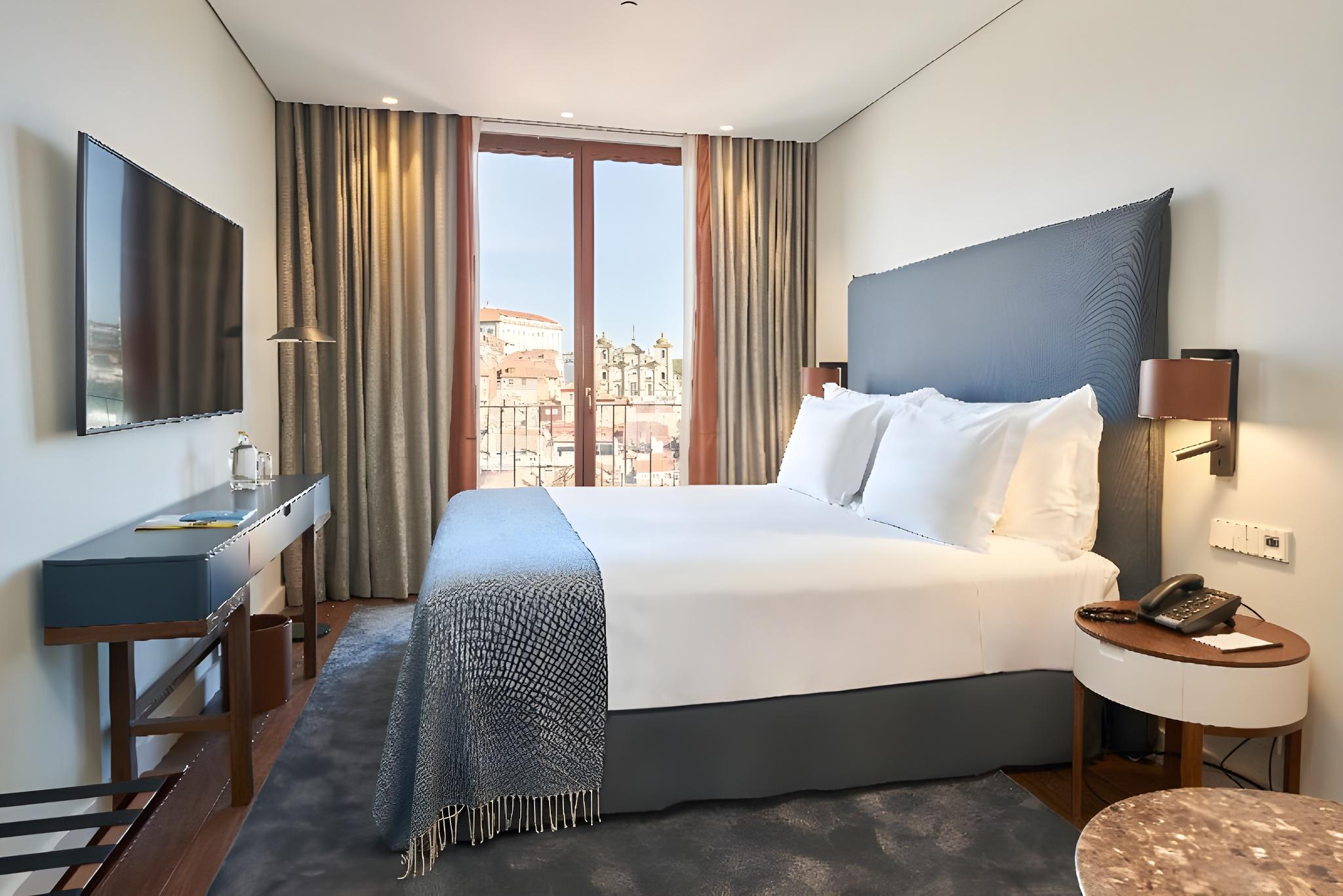 Superior, Double or Twin Bed, Top Floor