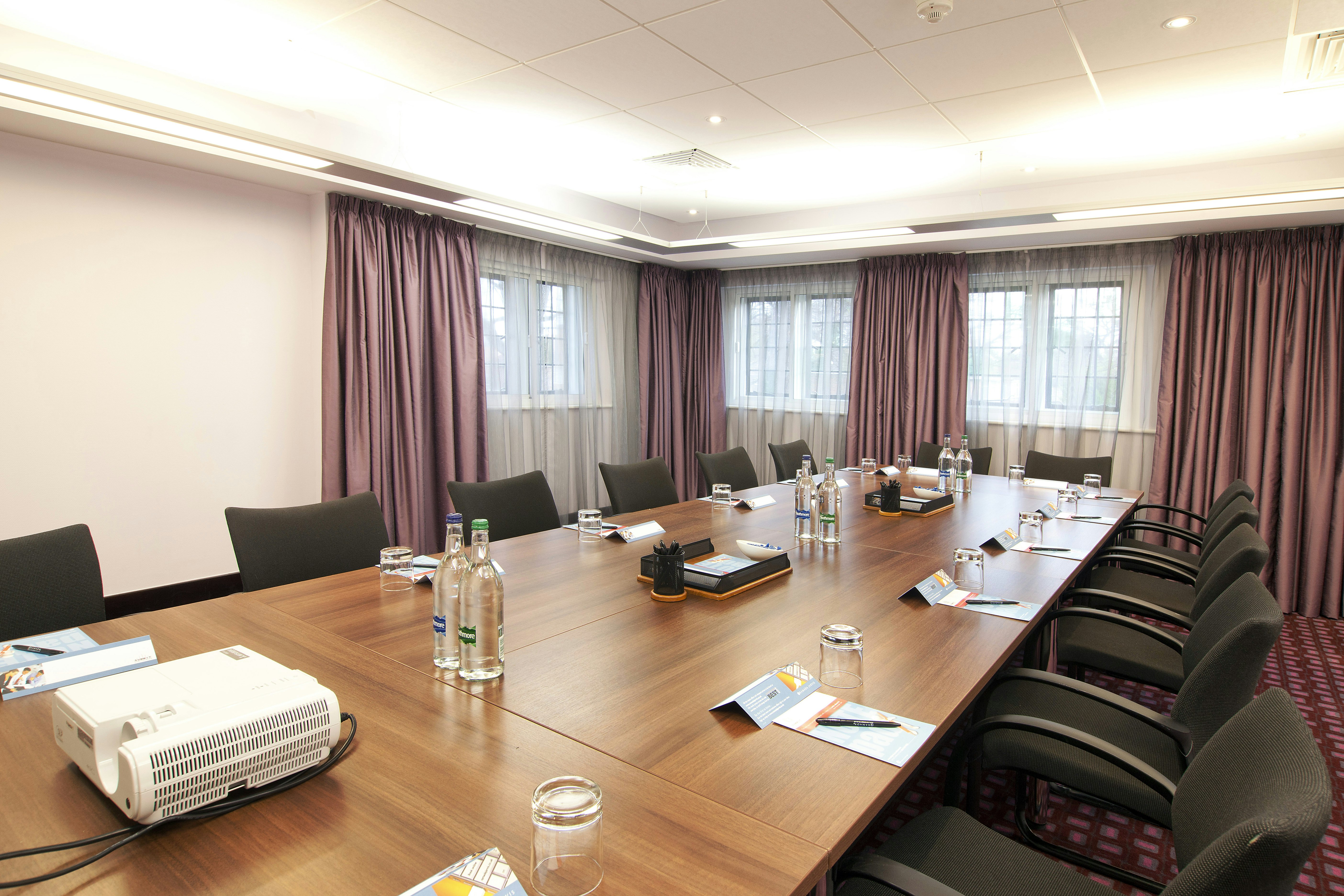 DOUBLETREE BY HILTON HOTEL LONDON HEATHROW AIRPORT 19/26