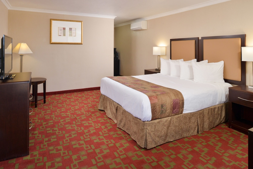 Pacific Shores Inn 11/56