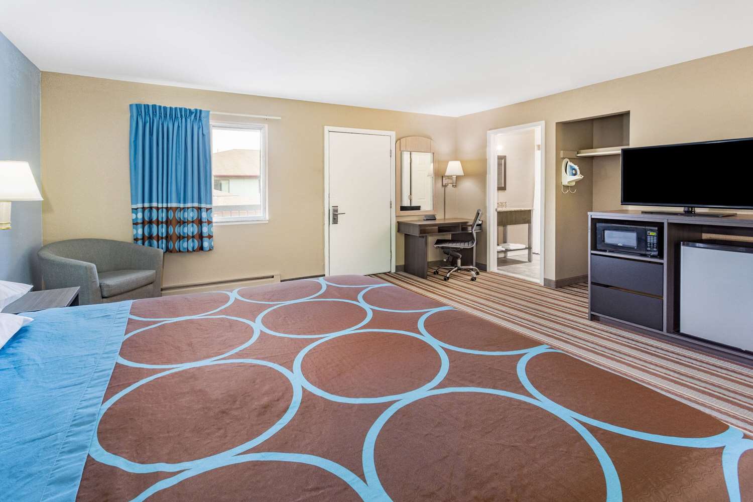 Super 8 by Wyndham Marysville/Port Huron Area 30/33