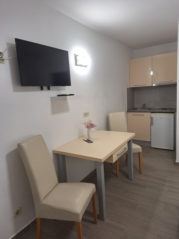 VILLA ZANIC 39/50