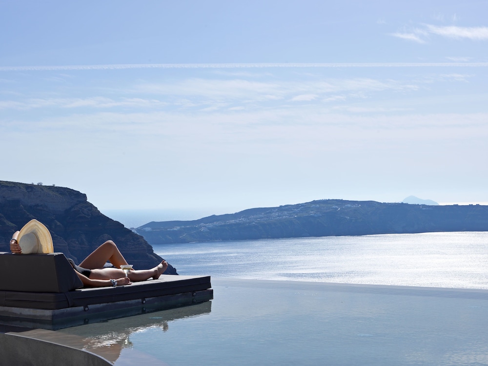 Lilium Hotel Santorini 47/51