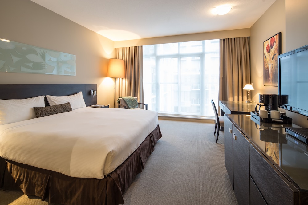 Seaport, King Bed