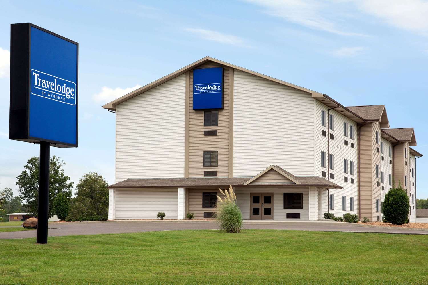 Travelodge By Wyndham Livonia 2/21