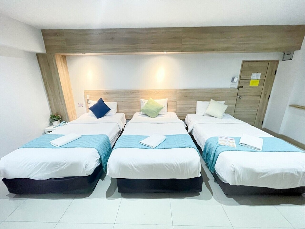 ROOM, TRIPLE, 3 BEDS