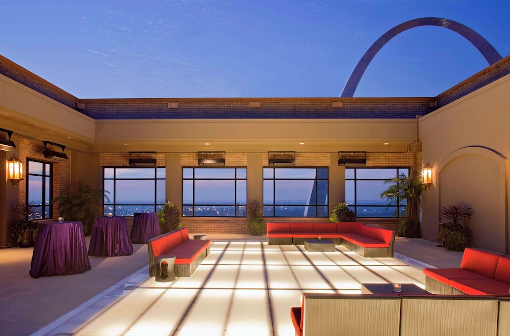 Hyatt Regency Saint Louis at The Arch 26/76