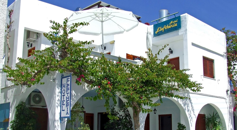 Hotel Eleftheria 8/45