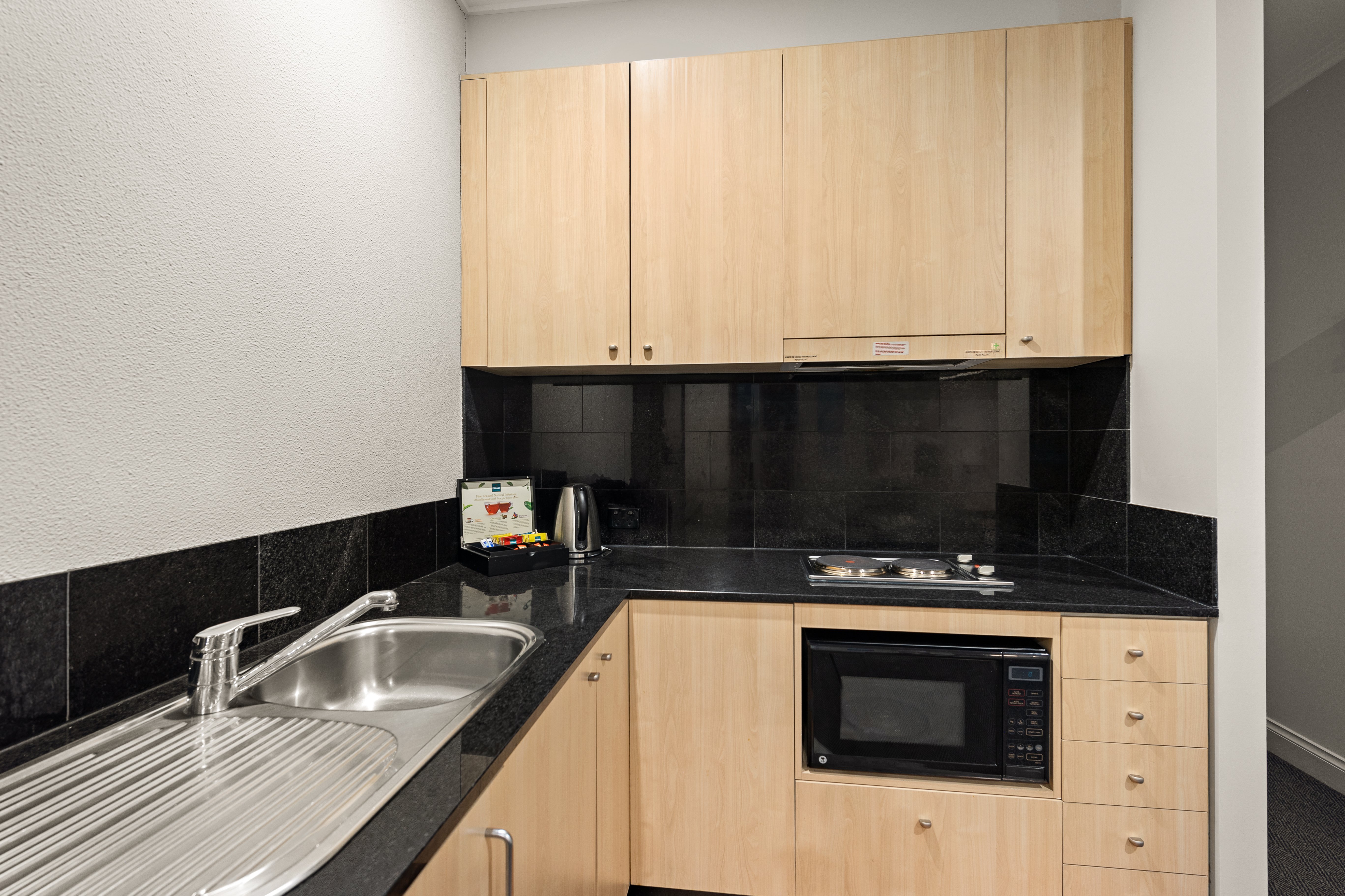 Melbourne City Suites 50/50