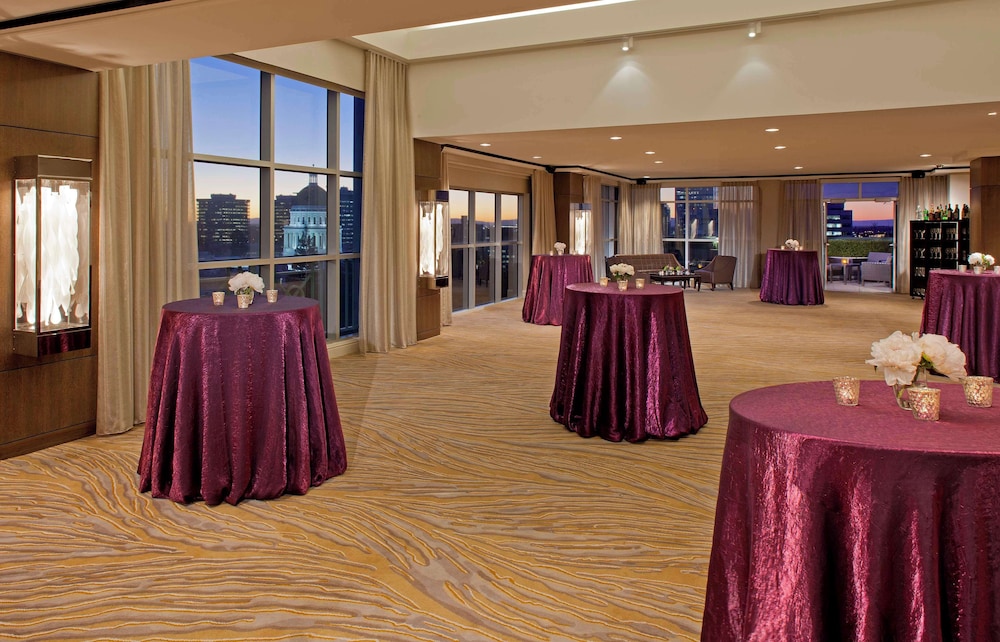 Hyatt Regency Sacramento 38/63
