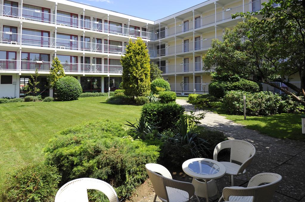 Hotel Longosa Garden 30/33