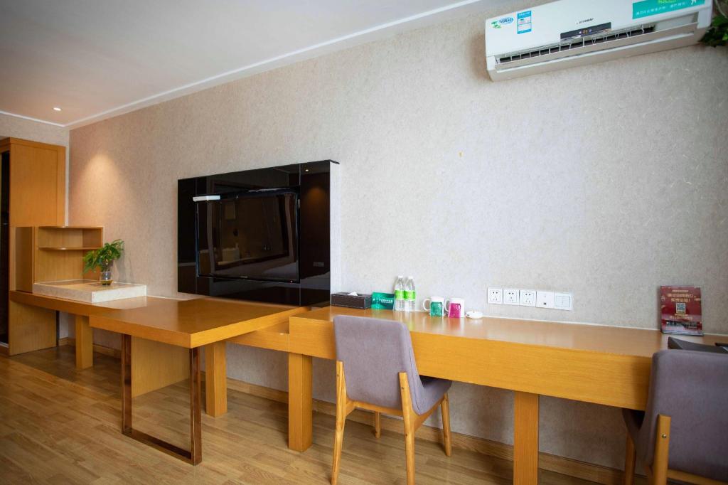 GreenTree Inn Jiangsu Wuxi Jiangyin Yunting Changshan Avenue ChenGYAng Road Business Hotel 29/37