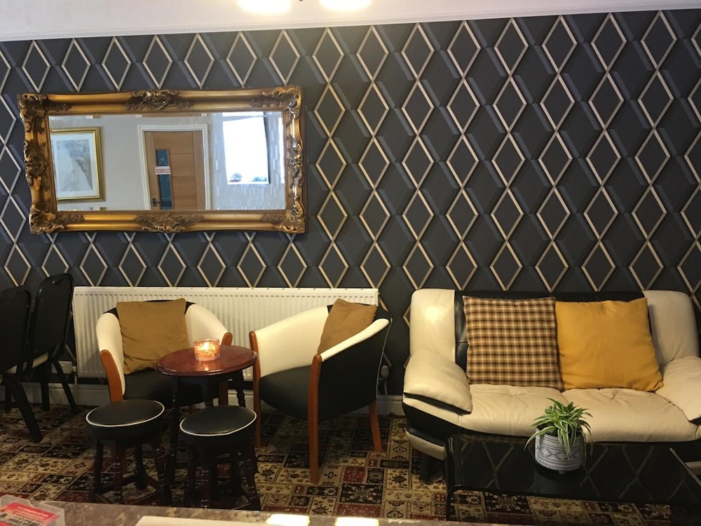 Glenheath Hotel 32/49