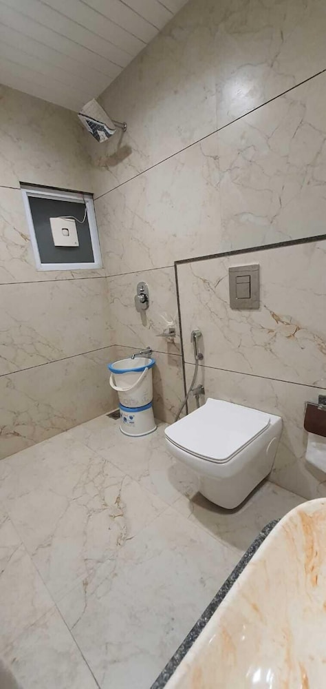 HOTEL AMBASSADOR VADODARA 44/50