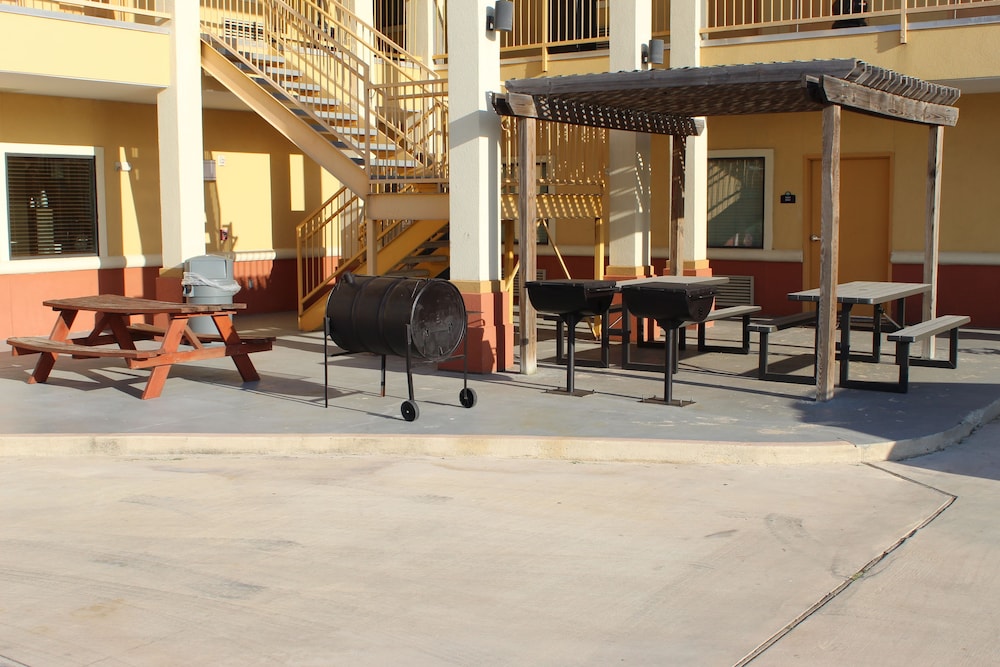 Horizon Inn & Suites 24/36