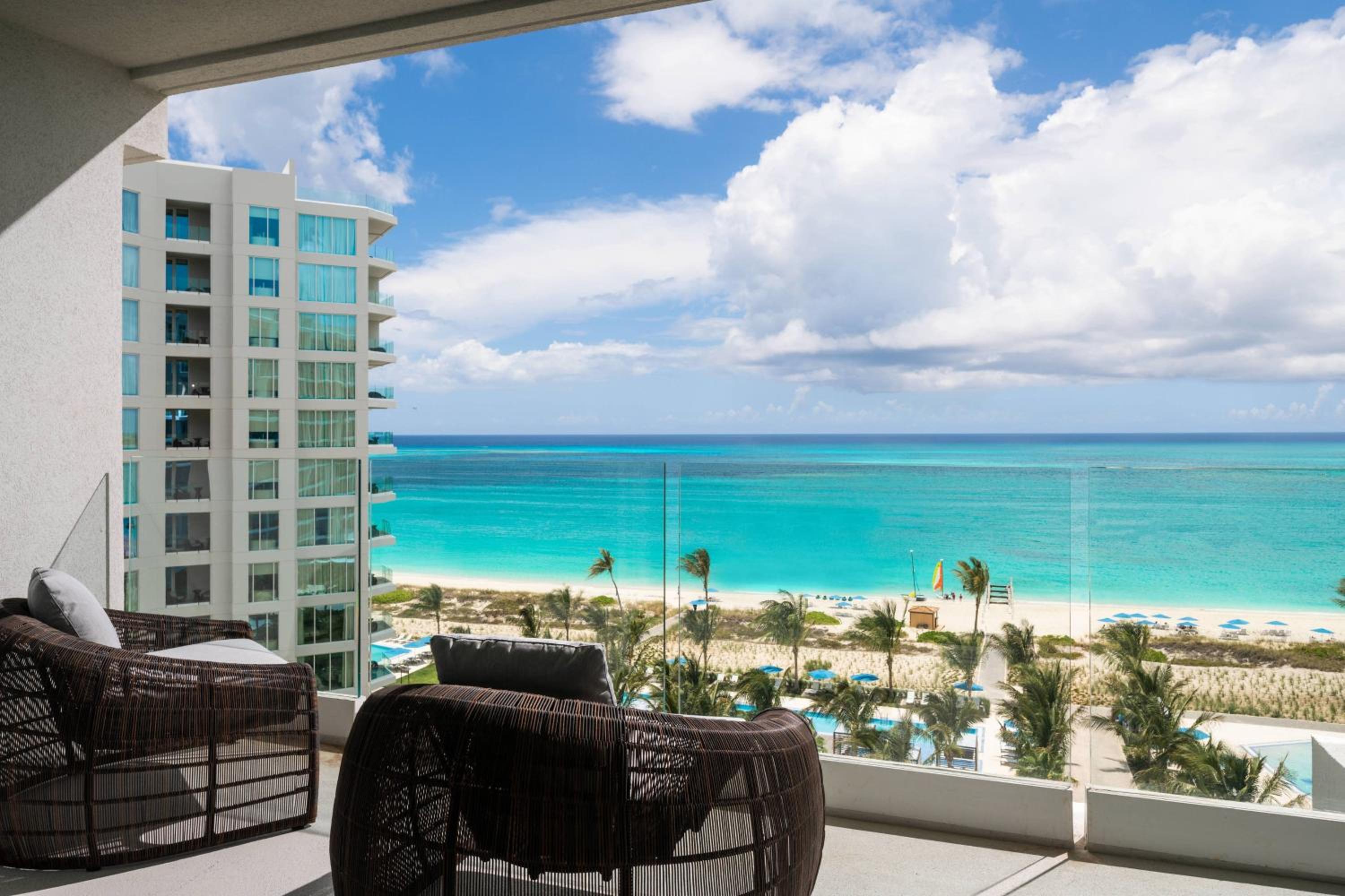 Guest Room, Deluxe, 2 Queen Beds, Ocean Front, Balcony, Club Floor
