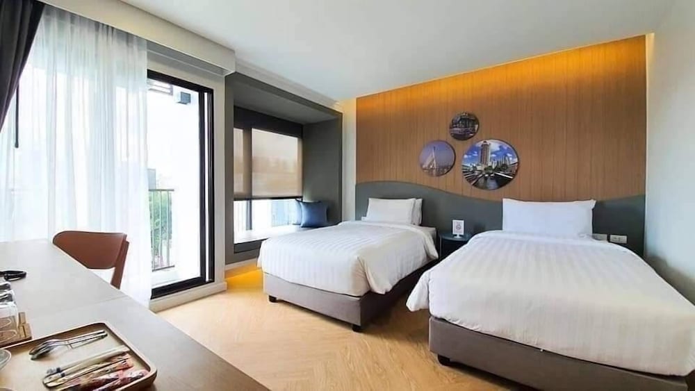 Rico Hotel Ratchadapisek 32 24/43