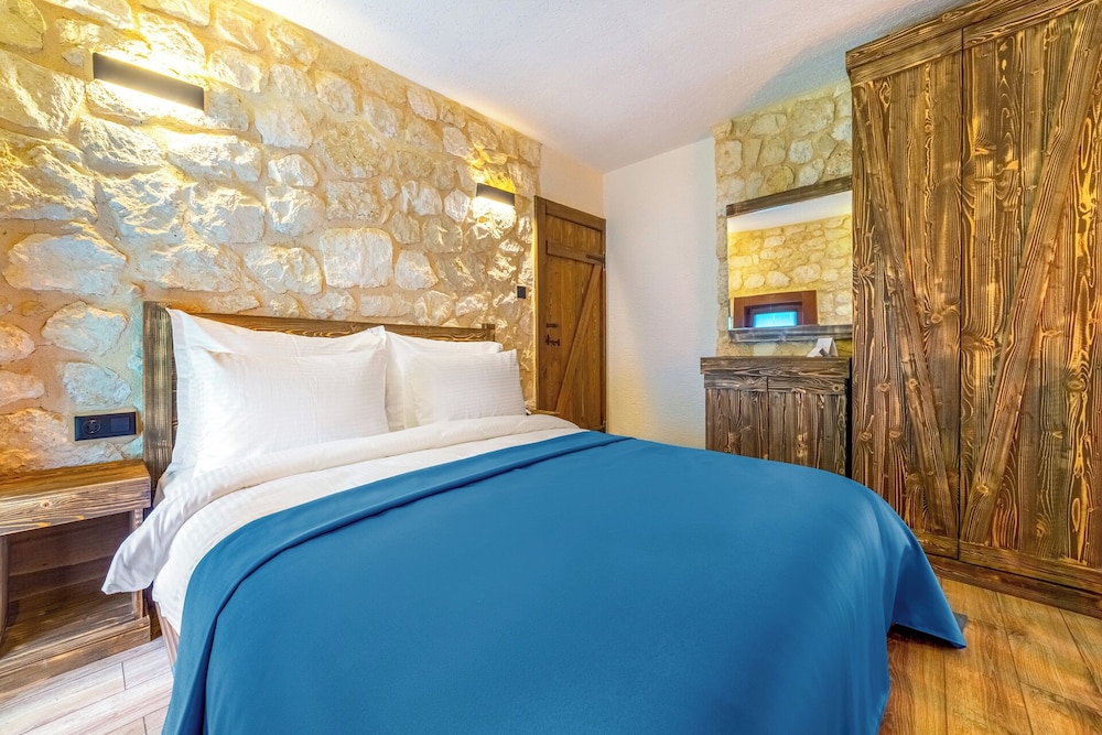 Marisstone Hotel Villa 17/50