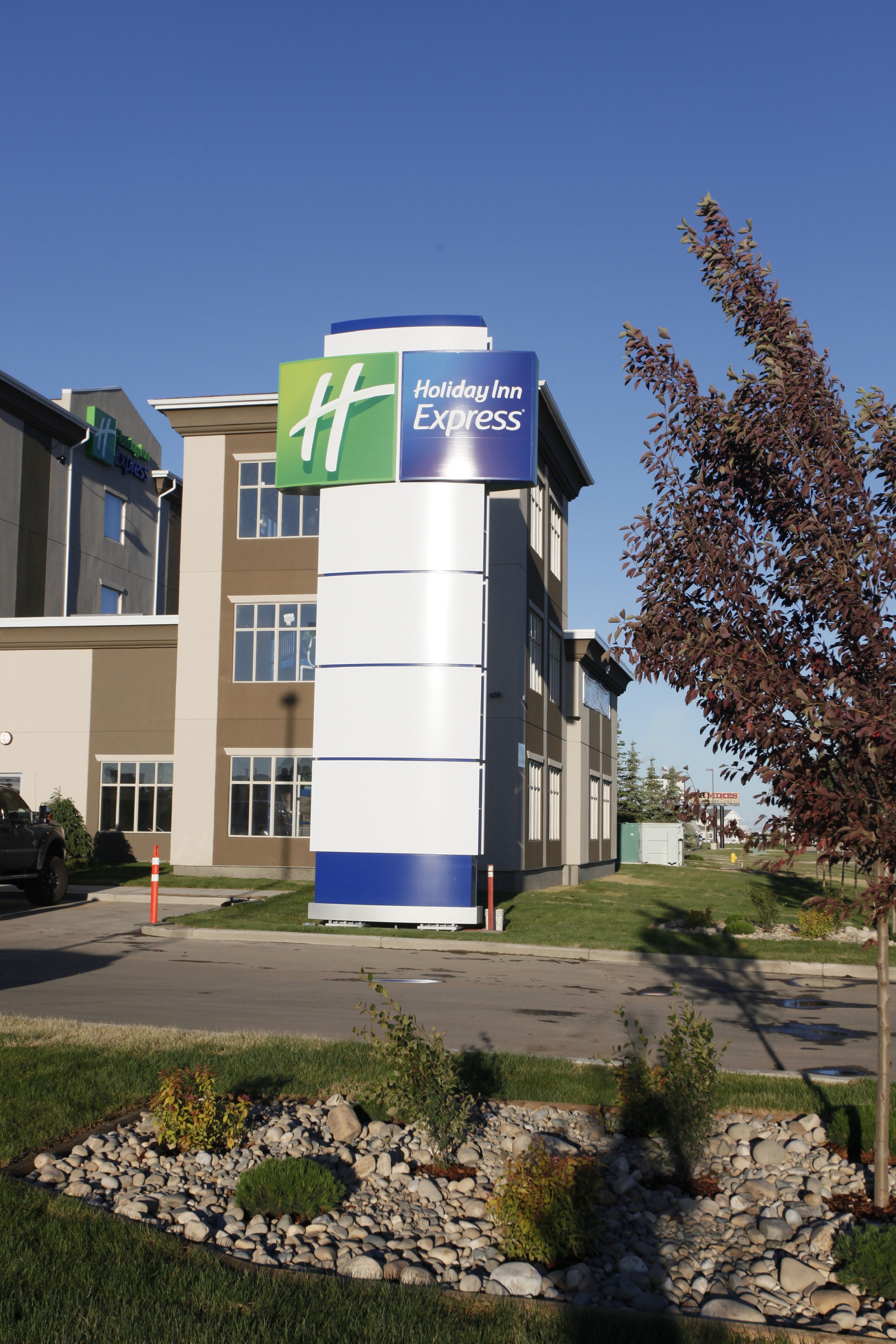 Holiday Inn Express Fort St John 5/70